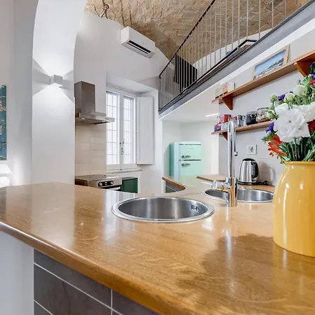 Casa Valentina - Silenzioso Di Design A Testaccio * Рим